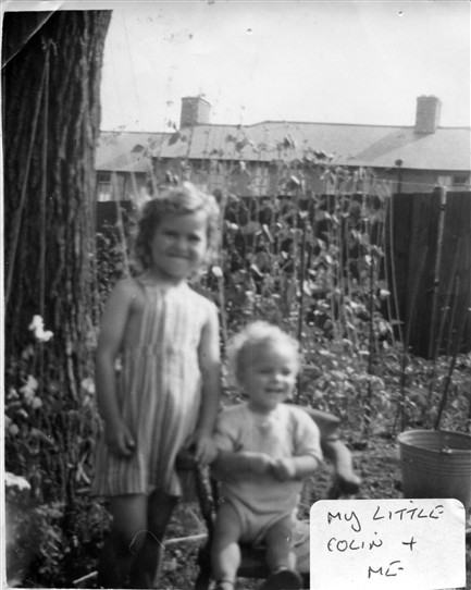 Photo:Linda and Colin Prior c.1947