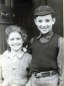 Photo:Brothers and sisters played together - Linda and Peter Prior
